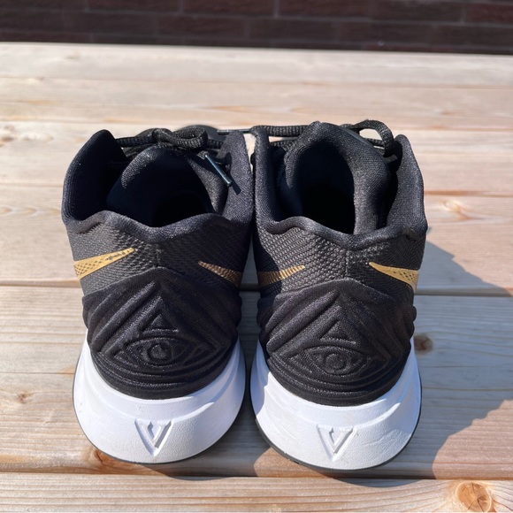 Nike Kyrie 5 Black Metallic Gold men’s size 9.5 - Picture 5 of 7
